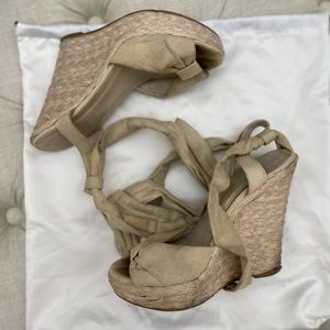 Hits Strappy Wedge Heels Size 35